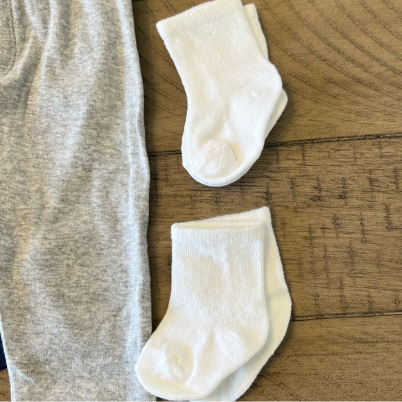 Baby boy clothes bundle - new without tags - Carter’s pants and socks - baby lot - Picture 3 of 8